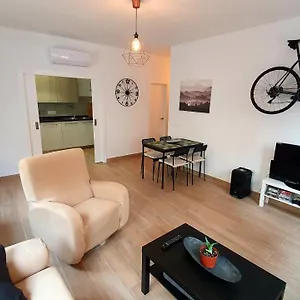 Awesome In The Picturesque Of Ronda. Habitación en casa particular